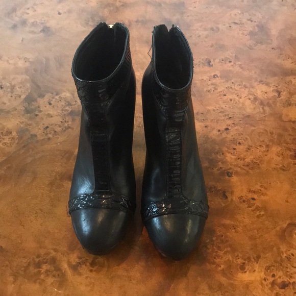 Tory Burch heeled boots! - Picture 2 of 8